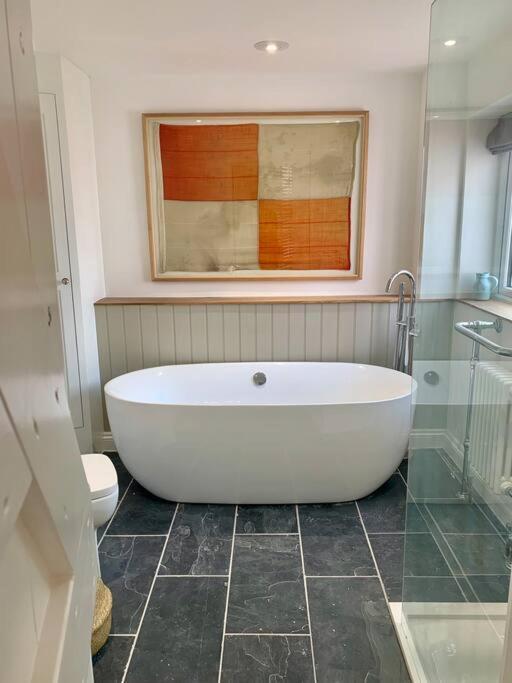 Luxurious Cottage In The Heart Of Falmouth Bagian luar foto