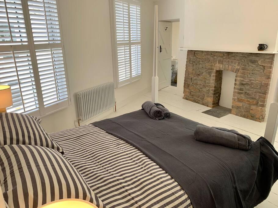 Luxurious Cottage In The Heart Of Falmouth Bagian luar foto